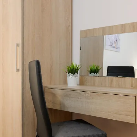 Citylight With Balcony And Self Check-in * Бухарест