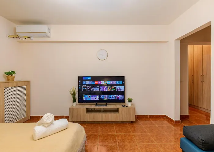 Citylight With Balcony And Self Check-in بوخارست