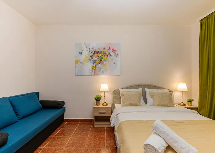 Citylight With Balcony And Self Check-in * بوخارست